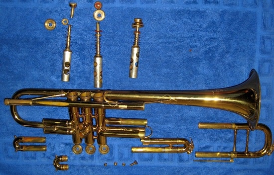B♭ trumpet, disassembled